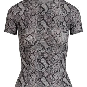 SKIMS "Fits Everybody" Black & Gray Snake Print Short Sleeve Top XXL 2X NWT